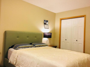 Bedrooms in Kenaston, Close to Walmart, Costco, IKEA, Outlet